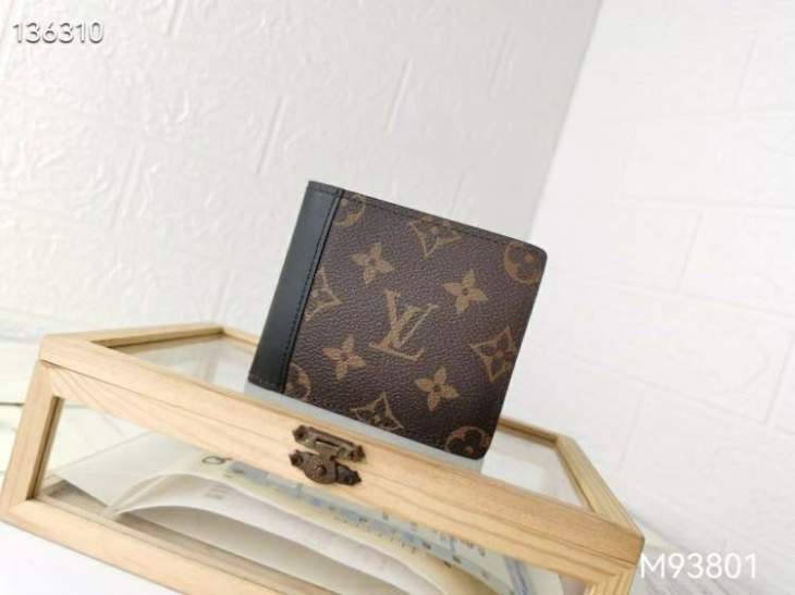 Picture of Louis Vuitton Wallets _SKUfw222909310fw